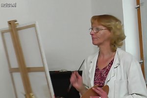Lesbian lubi oglądać, jak facet pieprzy swoją dziewczynę