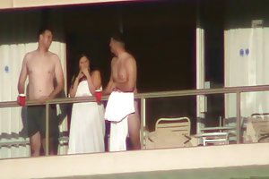 Uczennica idzie do domu nauczyciela, aby przejrzeć i kończy się kurwa i upokorzony
